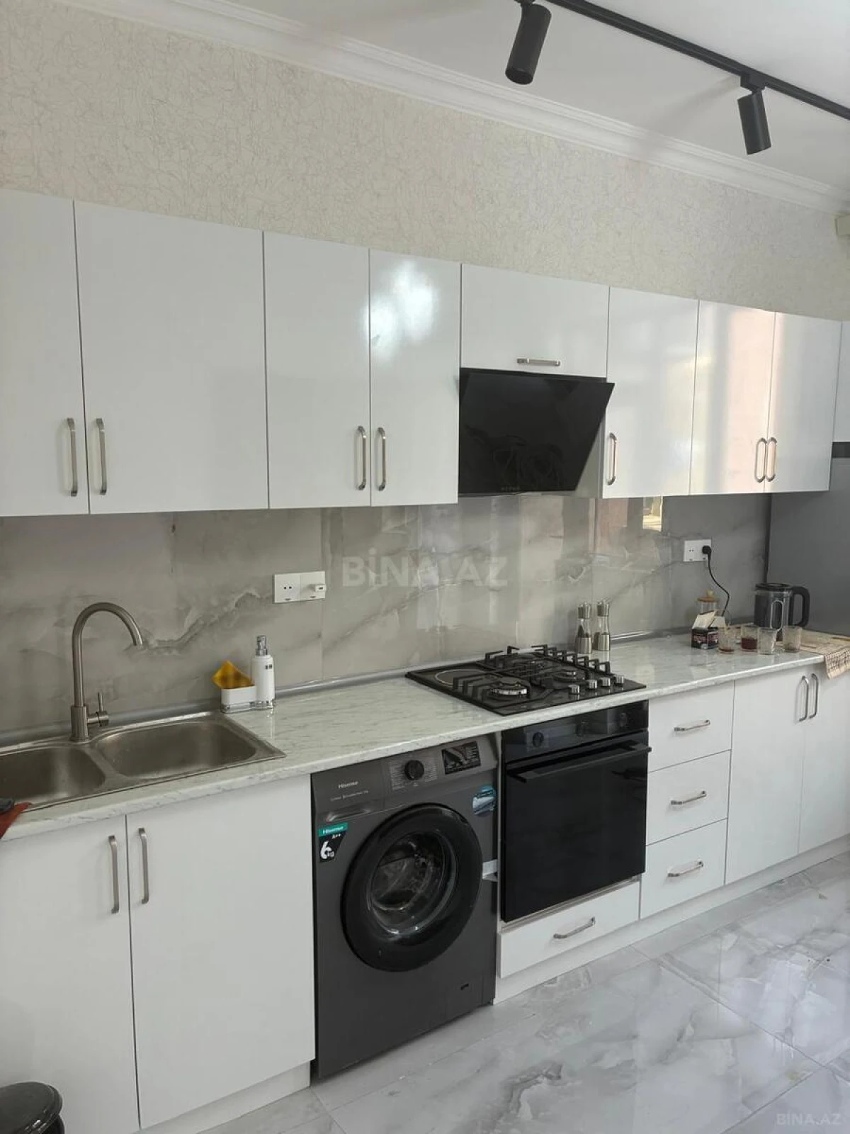 Kirayə verilir 3 otaqlı mənzil 130 m²