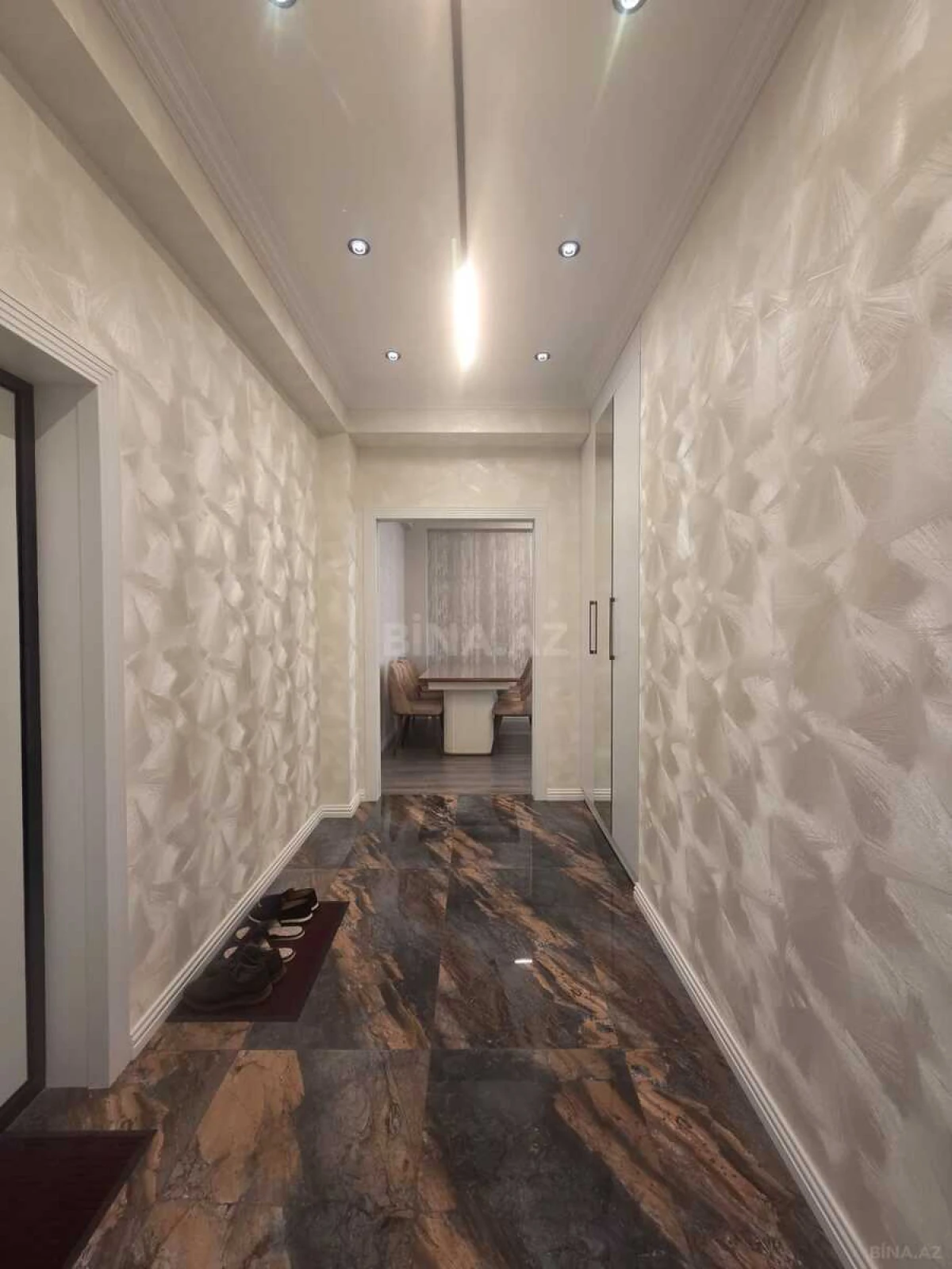 Kirayə verilir 2 otaqlı mənzil 65 m²