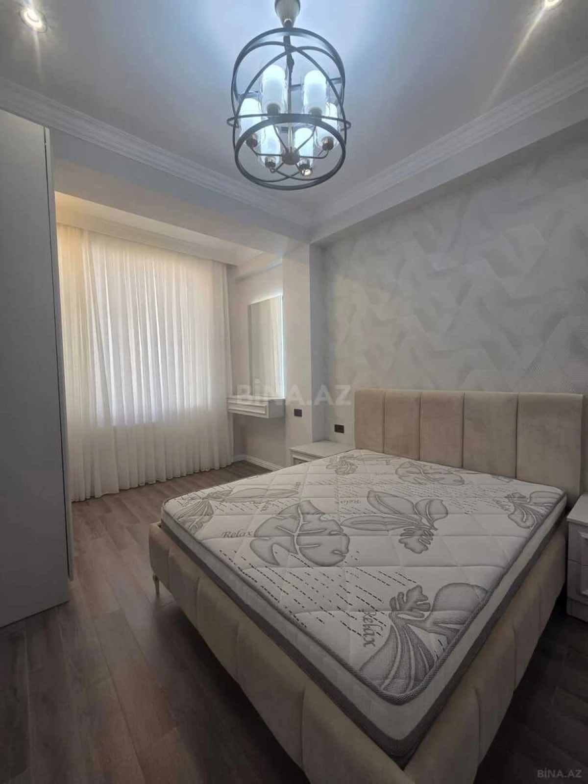 Kirayə verilir 2 otaqlı mənzil 65 m²