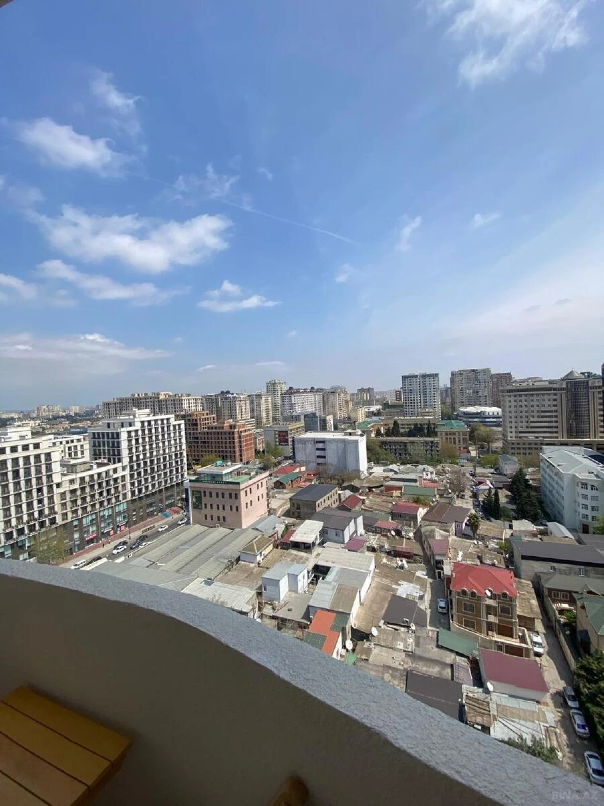 Satılır 3 otaqlı mənzil 140 m²