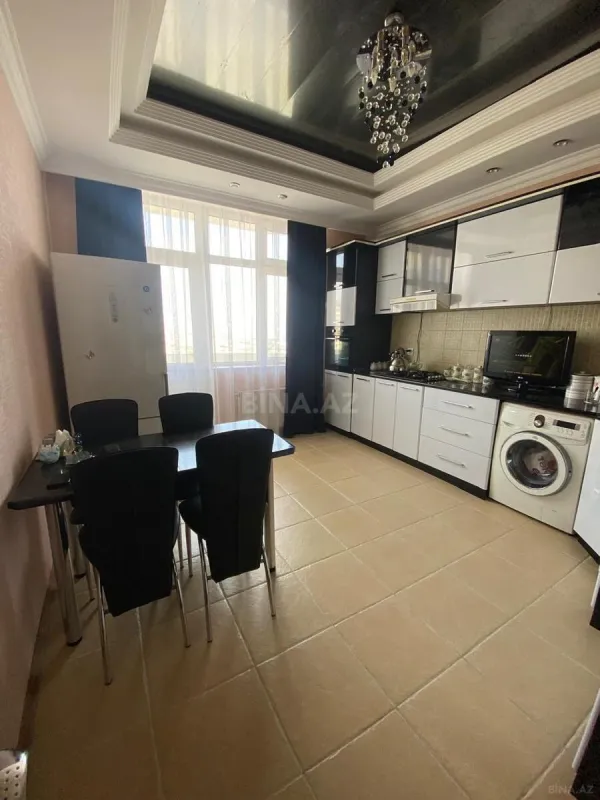 Satılır 3 otaqlı mənzil 140 m²