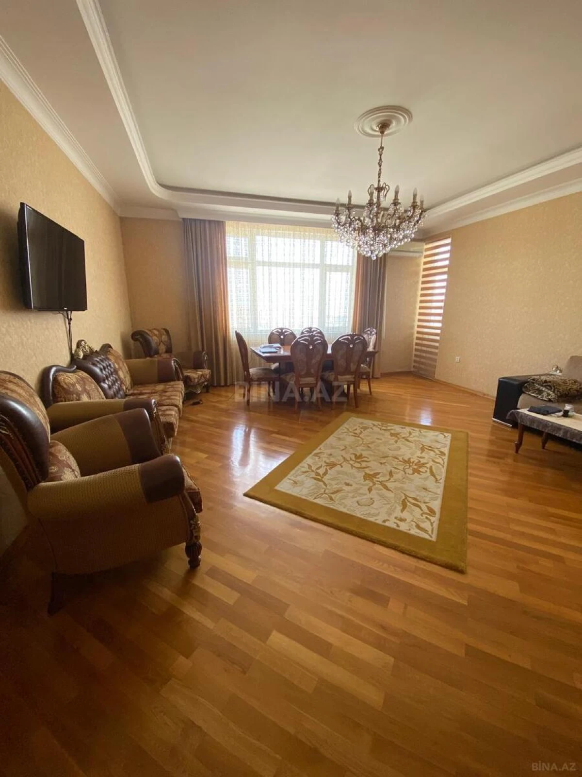 Satılır 3 otaqlı mənzil 140 m²