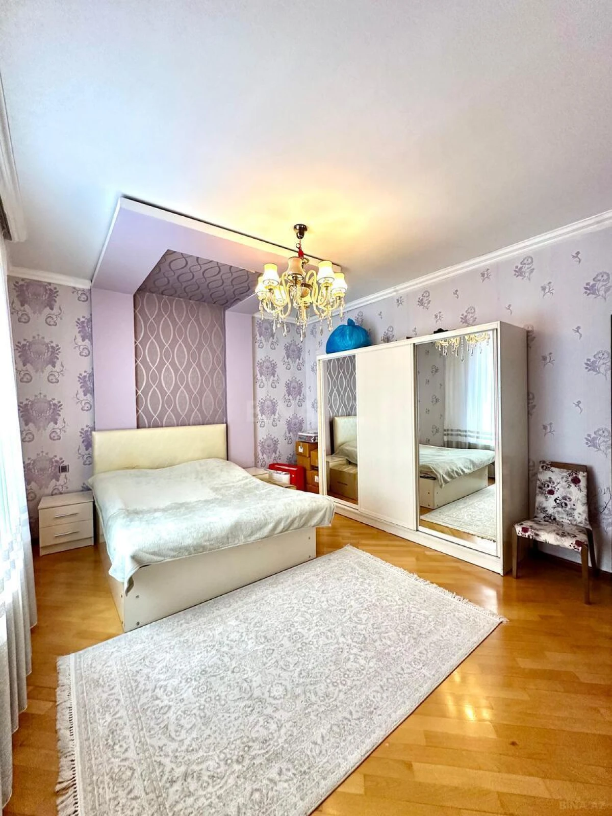 Satılır 6 otaqlı həyət evi 180 m²