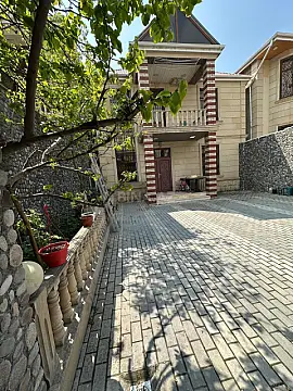 Satılır 6 otaqlı həyət evi 180 m² — Bakı, Əhmədli 6 otaq 180.00 m²