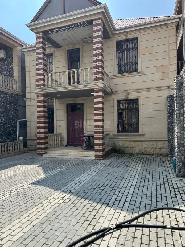 Satılır 6 otaqlı həyət evi 180 m²