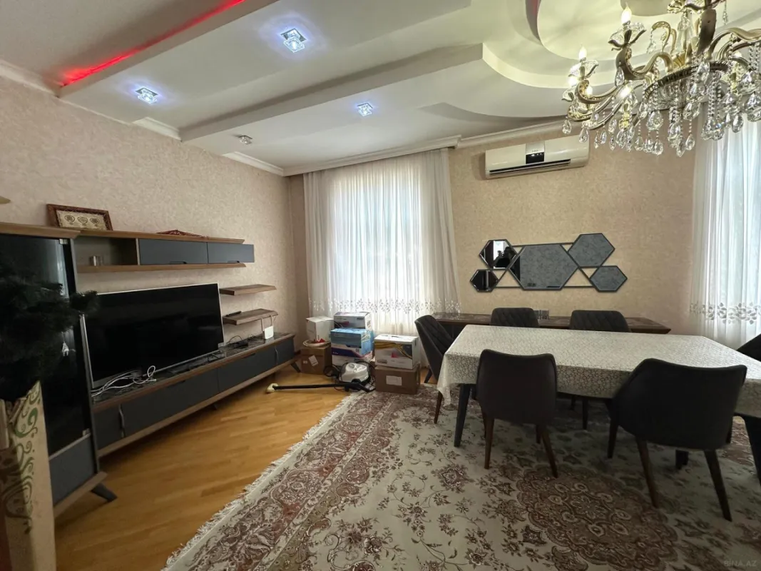 Satılır 6 otaqlı həyət evi 180 m²