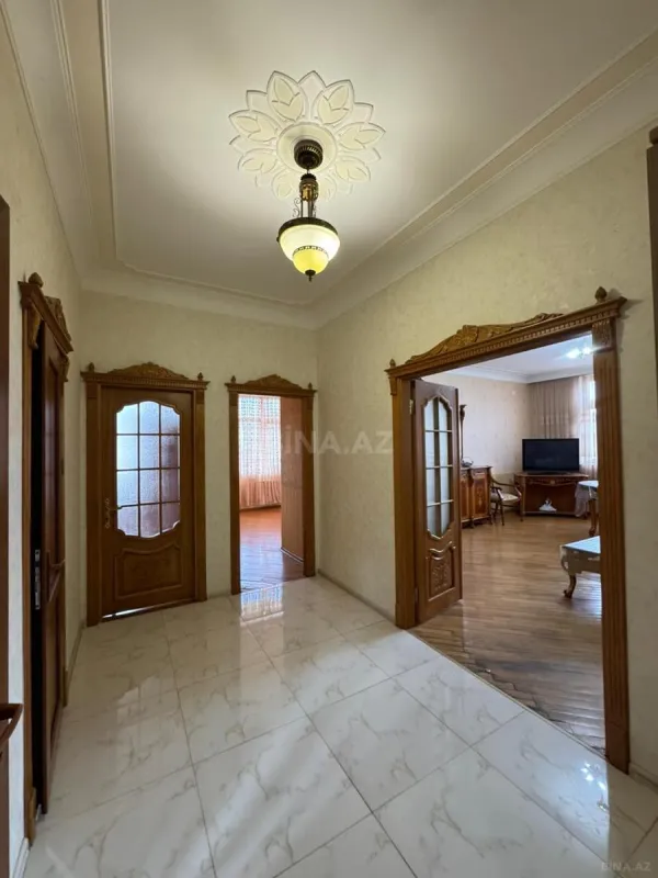 Satılır 4 otaqlı mənzil 166.6 m²