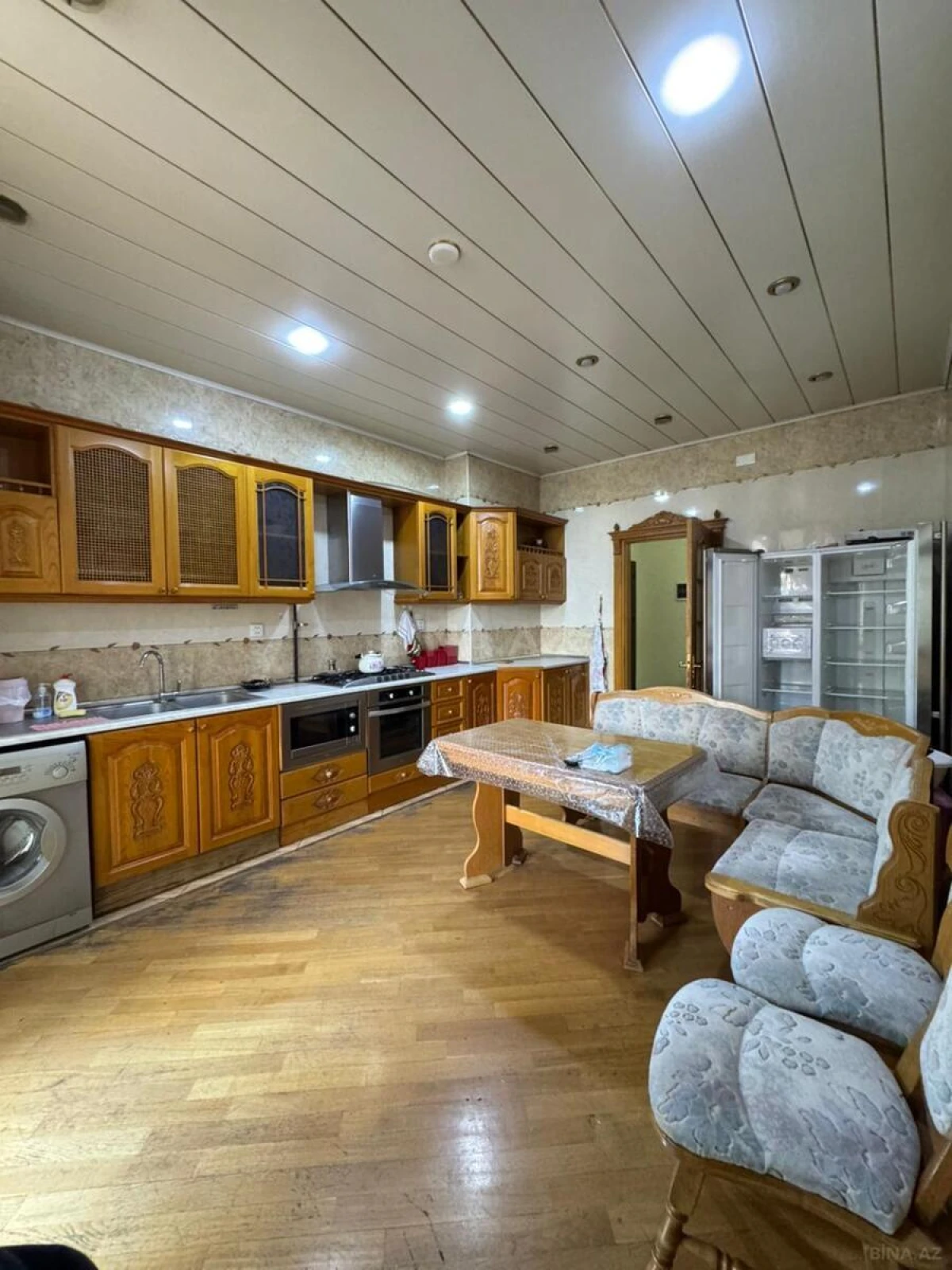 Satılır 4 otaqlı mənzil 166.6 m²