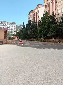 Satılır 4 otaqlı mənzil 166.6 m²