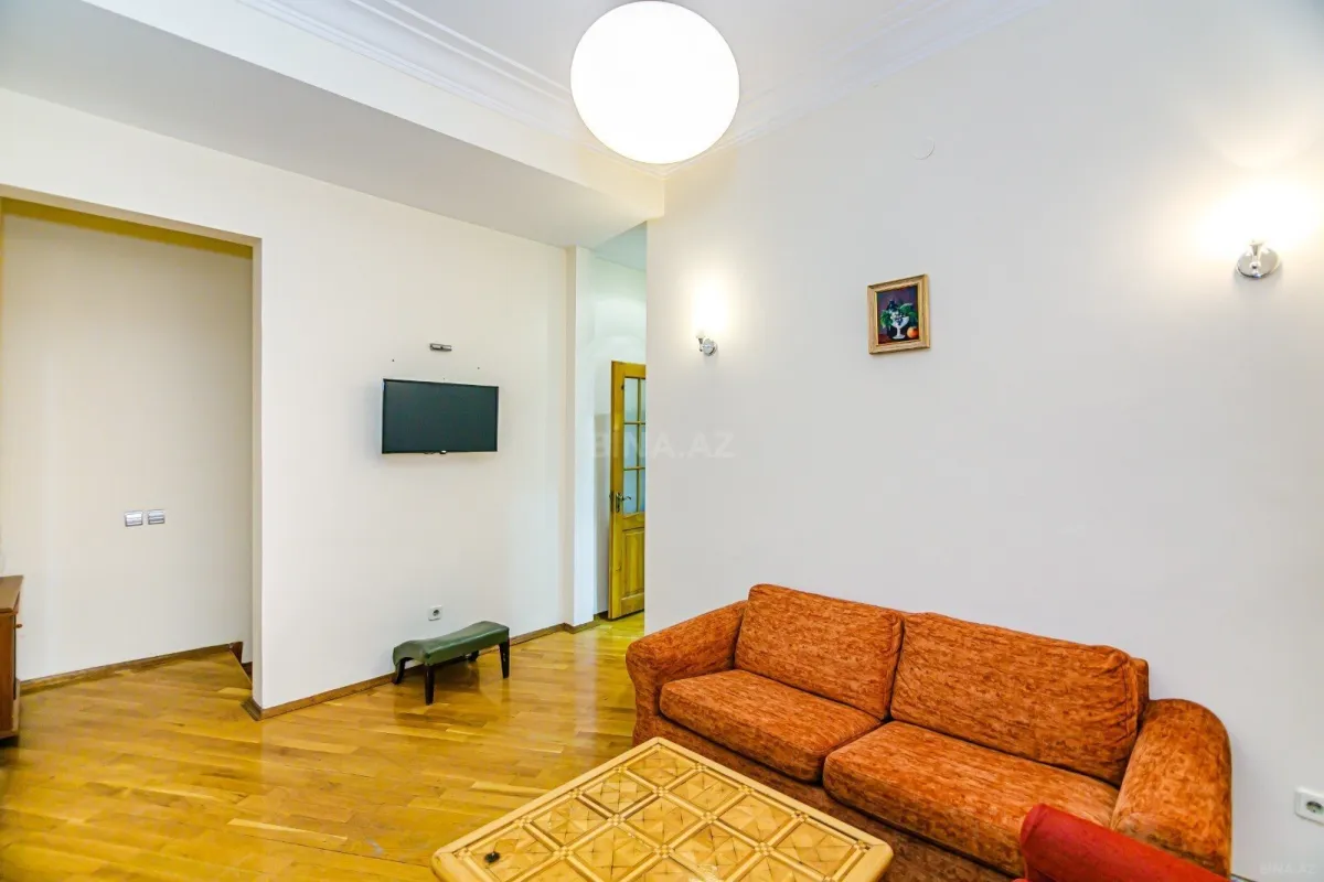 Kirayə verilir 2 otaqlı mənzil 55 m²