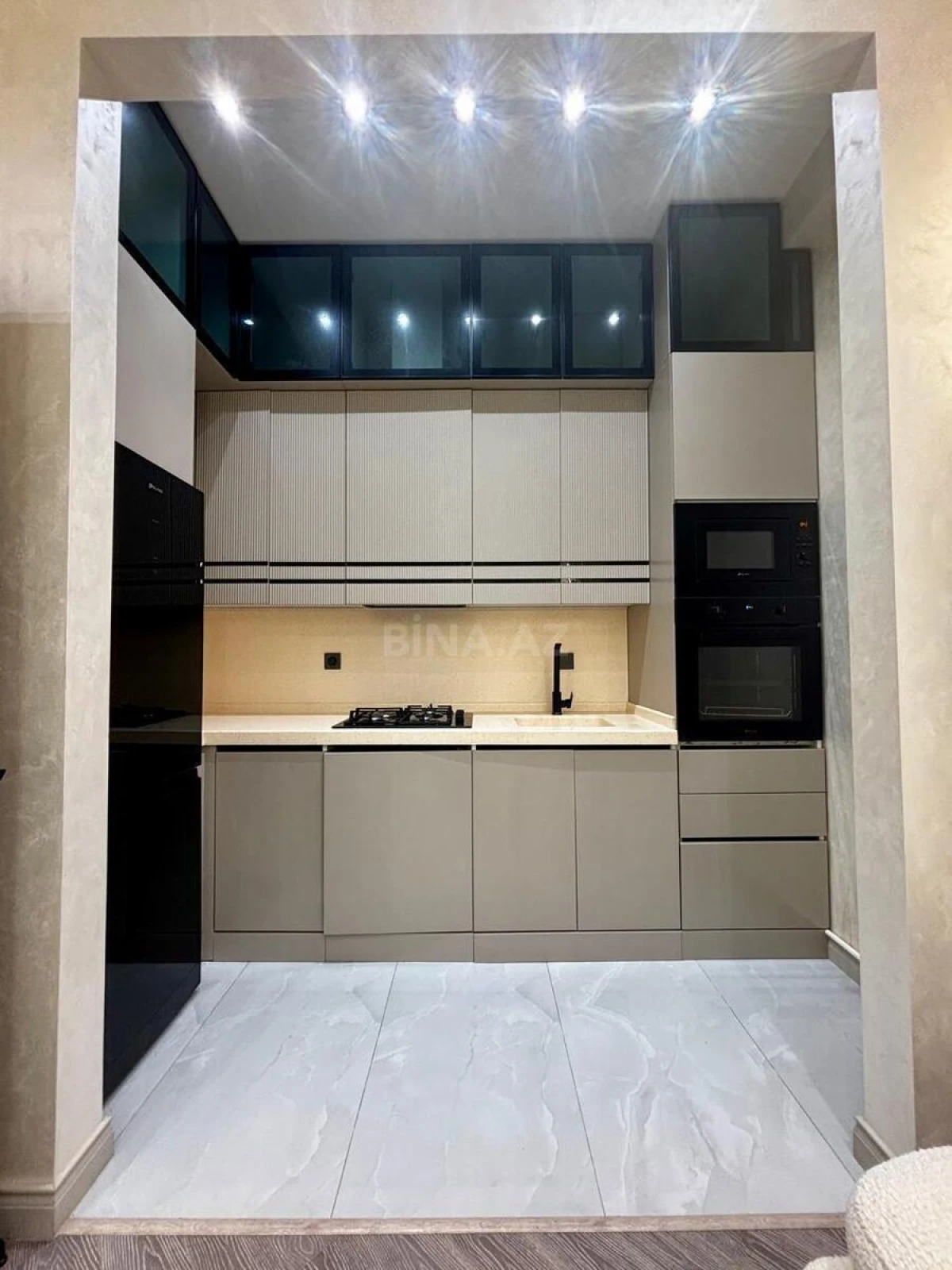 Kirayə verilir 2 otaqlı mənzil 61.7 m²