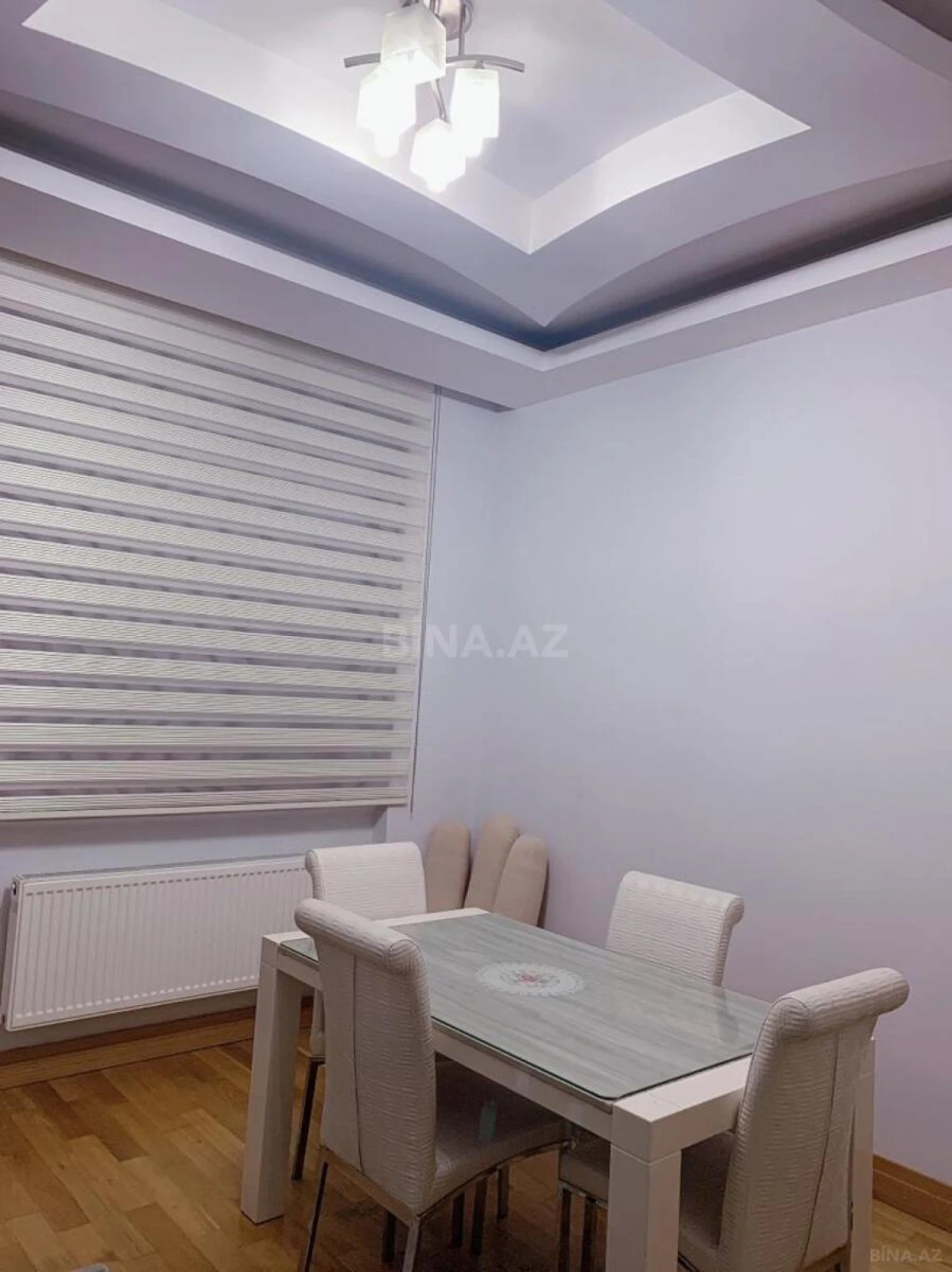 Kirayə verilir 2 otaqlı mənzil 98 m²