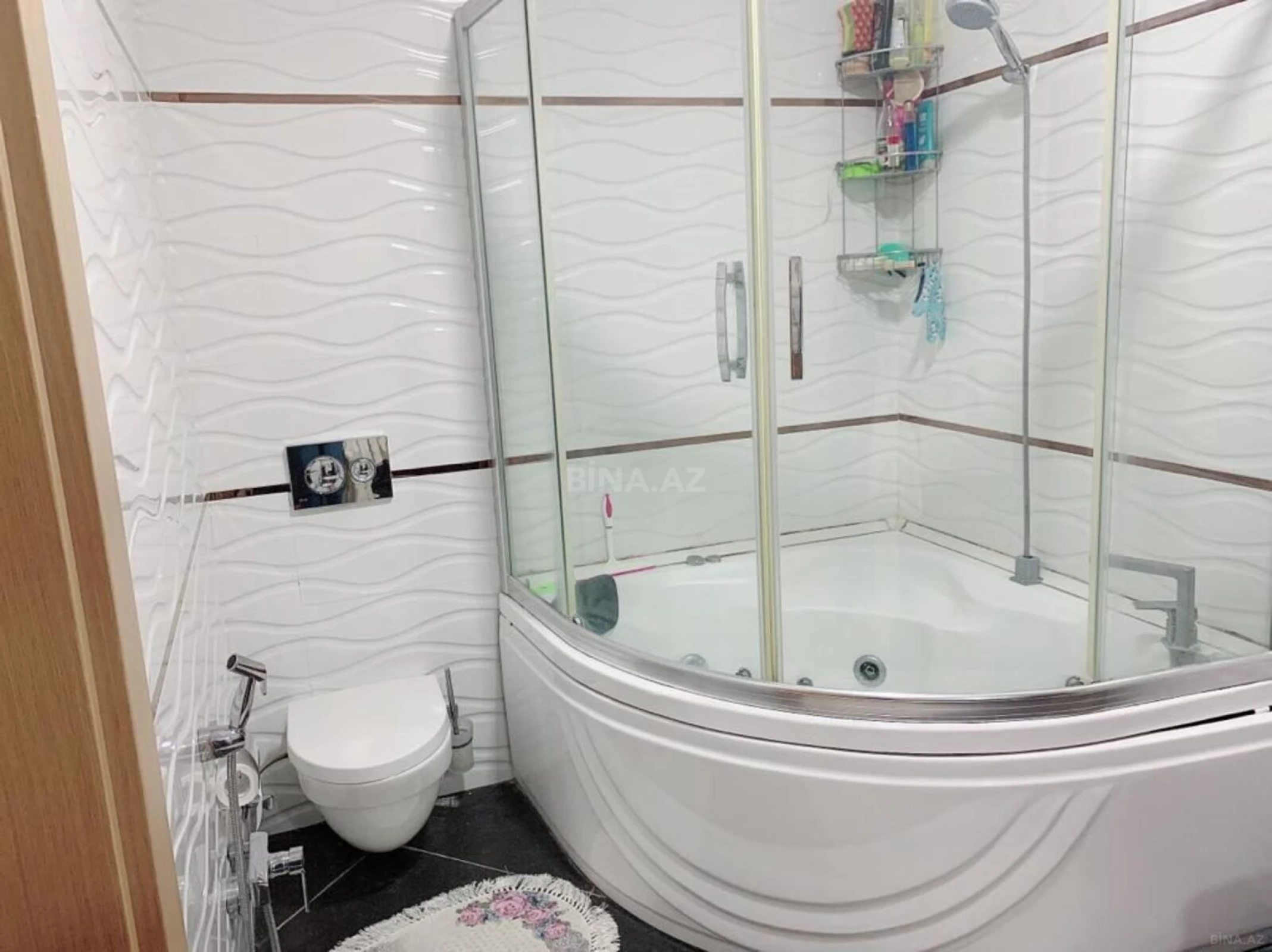 Kirayə verilir 2 otaqlı mənzil 98 m²