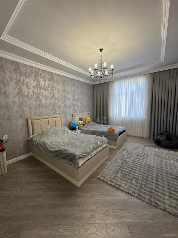 Satılır 7 otaqlı həyət evi 370 m²
