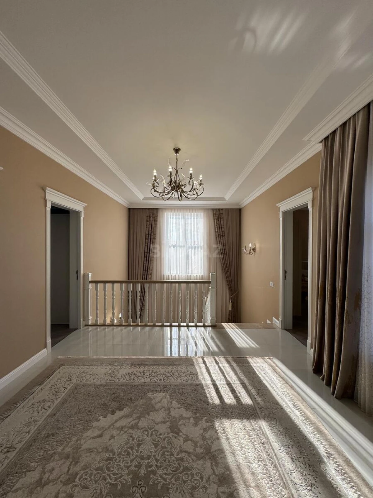 Satılır 7 otaqlı həyət evi 370 m²