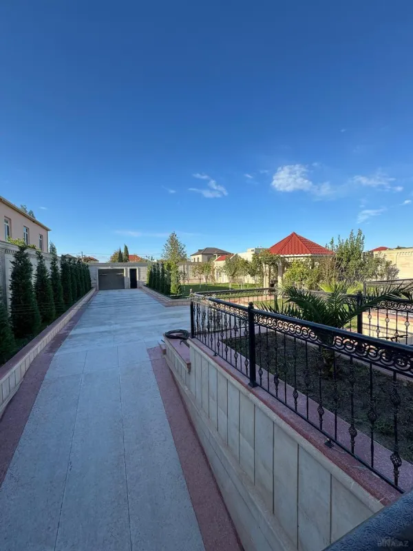 Satılır 7 otaqlı həyət evi 370 m²
