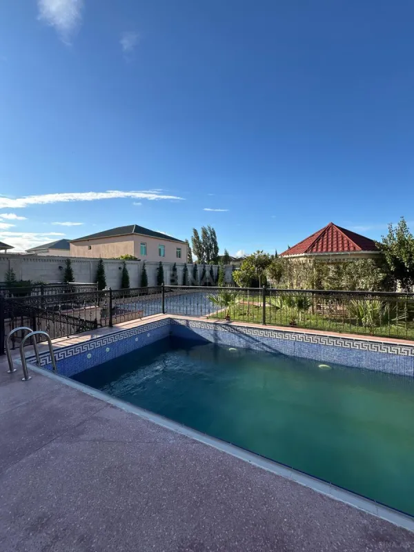 Satılır 7 otaqlı həyət evi 370 m²