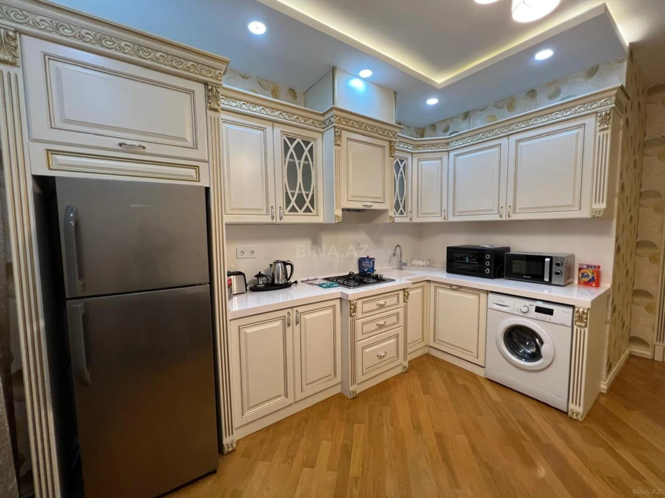 Satılır 2 otaqlı mənzil 106 m²