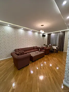Satılır 2 otaqlı mənzil 106 m²