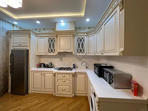 Satılır 2 otaqlı mənzil 106 m²