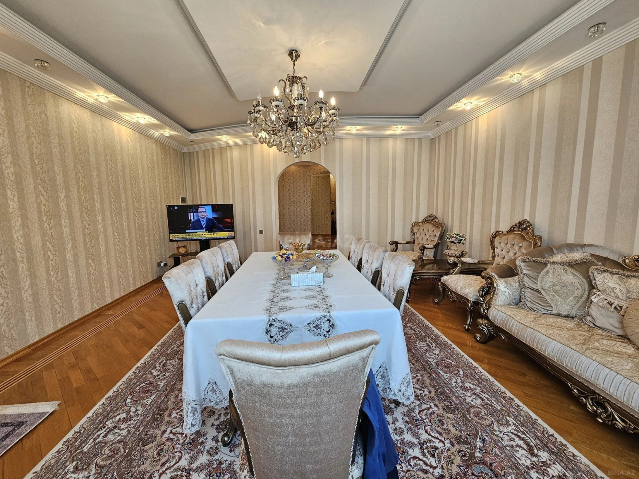 Satılır 3 otaqlı mənzil 140 m²