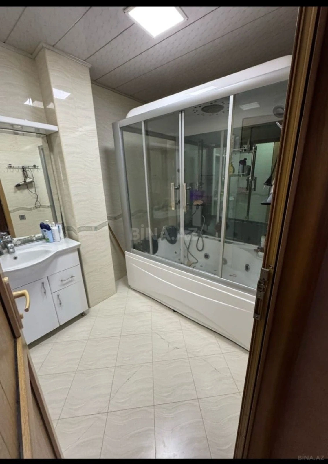 Satılır 3 otaqlı mənzil 163 m²