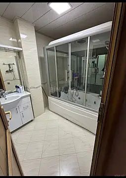 Satılır 3 otaqlı mənzil 163 m²