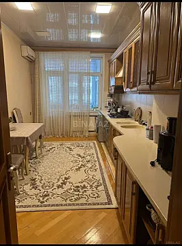 Satılır 3 otaqlı mənzil 163 m²