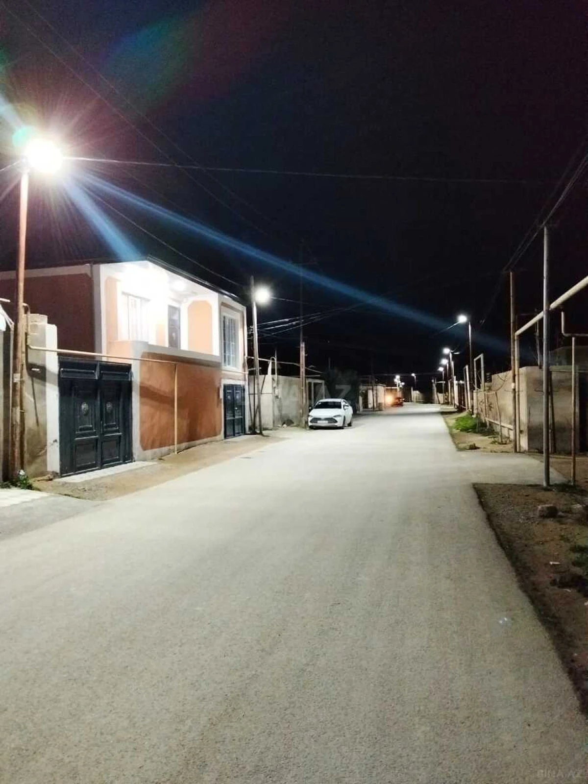 Satılır 6 otaqlı həyət evi 200 m²