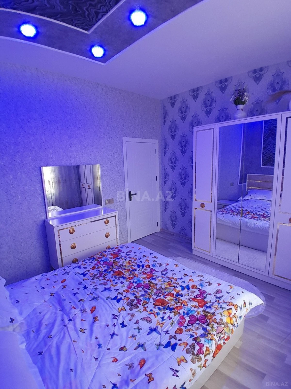 Satılır 6 otaqlı həyət evi 200 m²