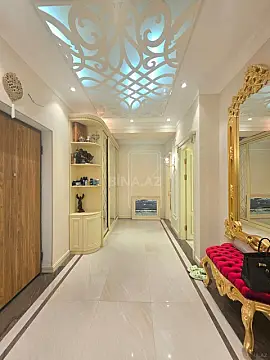 Satılır 3 otaqlı mənzil 136 m²