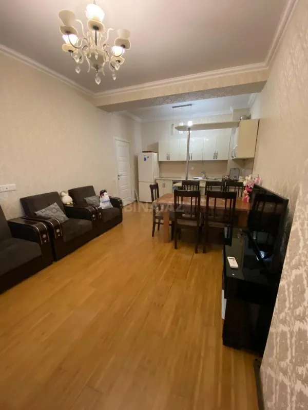 Kirayə verilir 2 otaqlı mənzil 50 m²