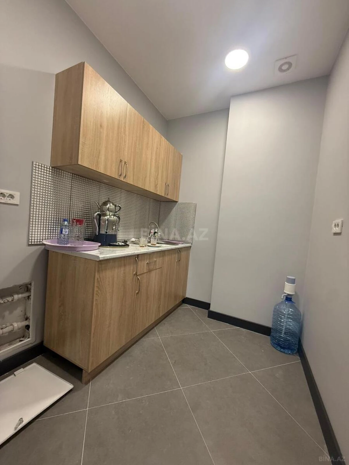 Kirayə verilir 5 otaqlı ofis 146 m²