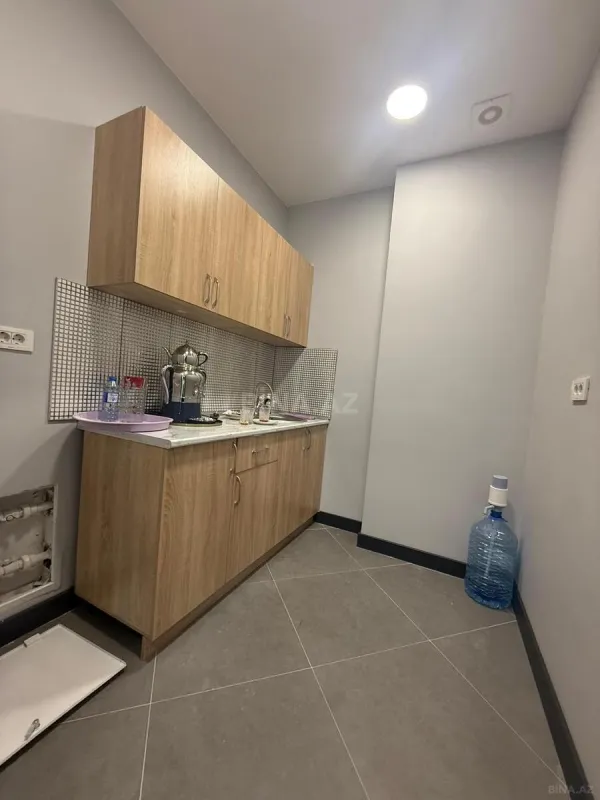 Kirayə verilir 5 otaqlı ofis 146 m²