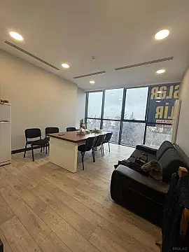 Kirayə verilir 5 otaqlı ofis 146 m²