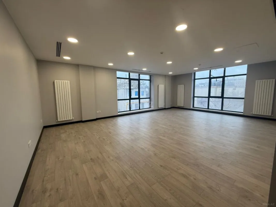 Kirayə verilir 5 otaqlı ofis 146 m²