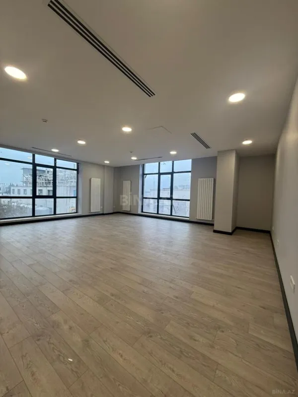 Kirayə verilir 5 otaqlı ofis 146 m²