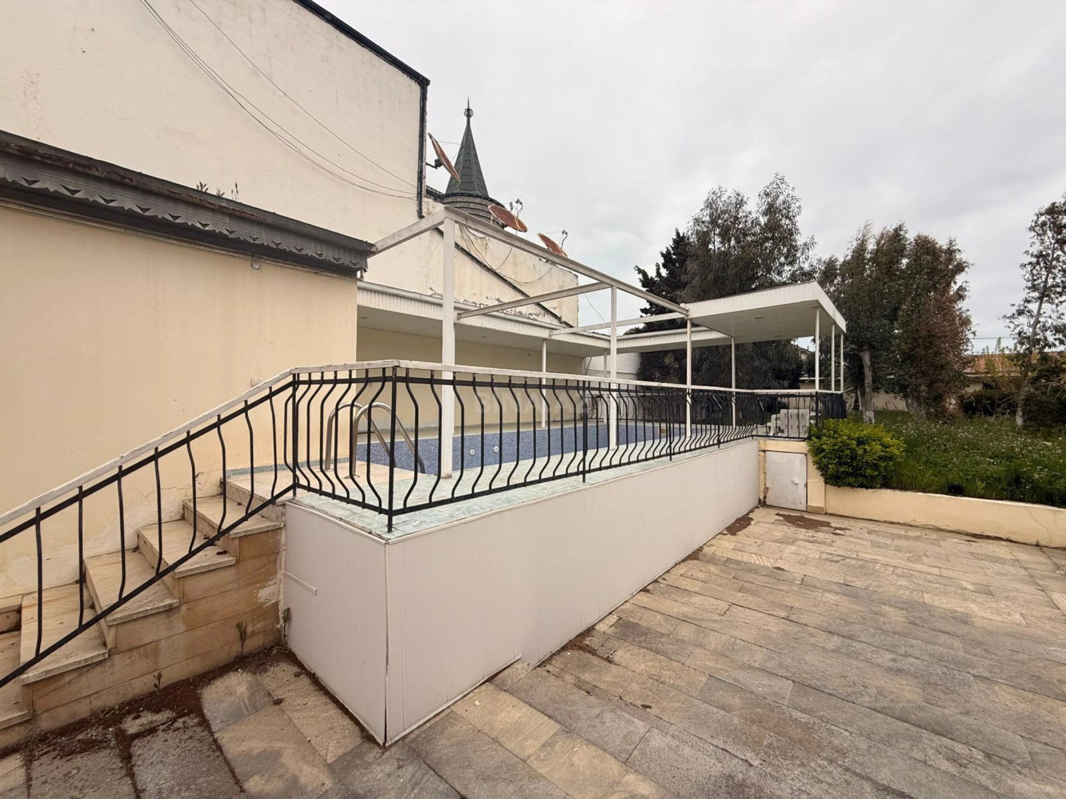 Satılır torpaq sahəsi 12 m²