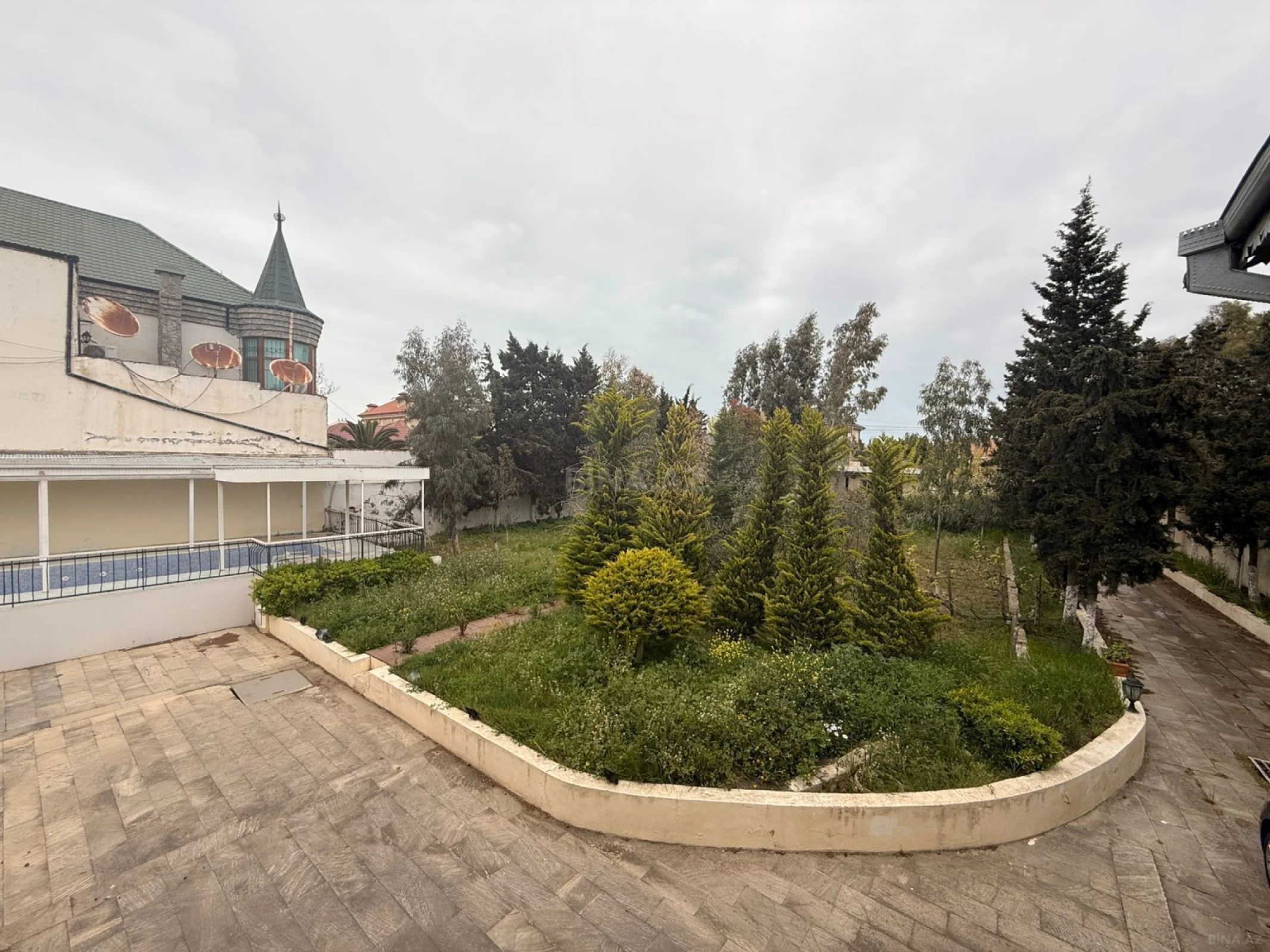 Satılır torpaq sahəsi 12 m²
