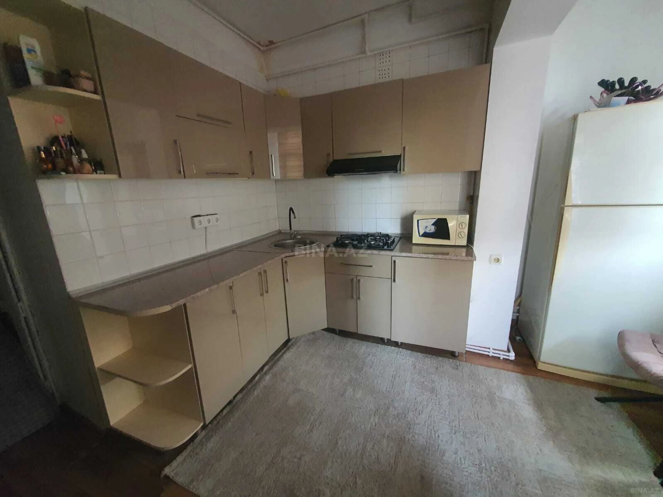 Satılır 2 otaqlı mənzil 70 m²