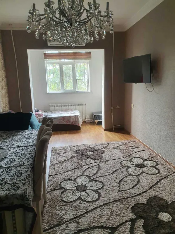 Satılır 2 otaqlı mənzil 70 m²