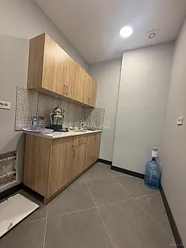 Kirayə verilir 3 otaqlı ofis 78 m²