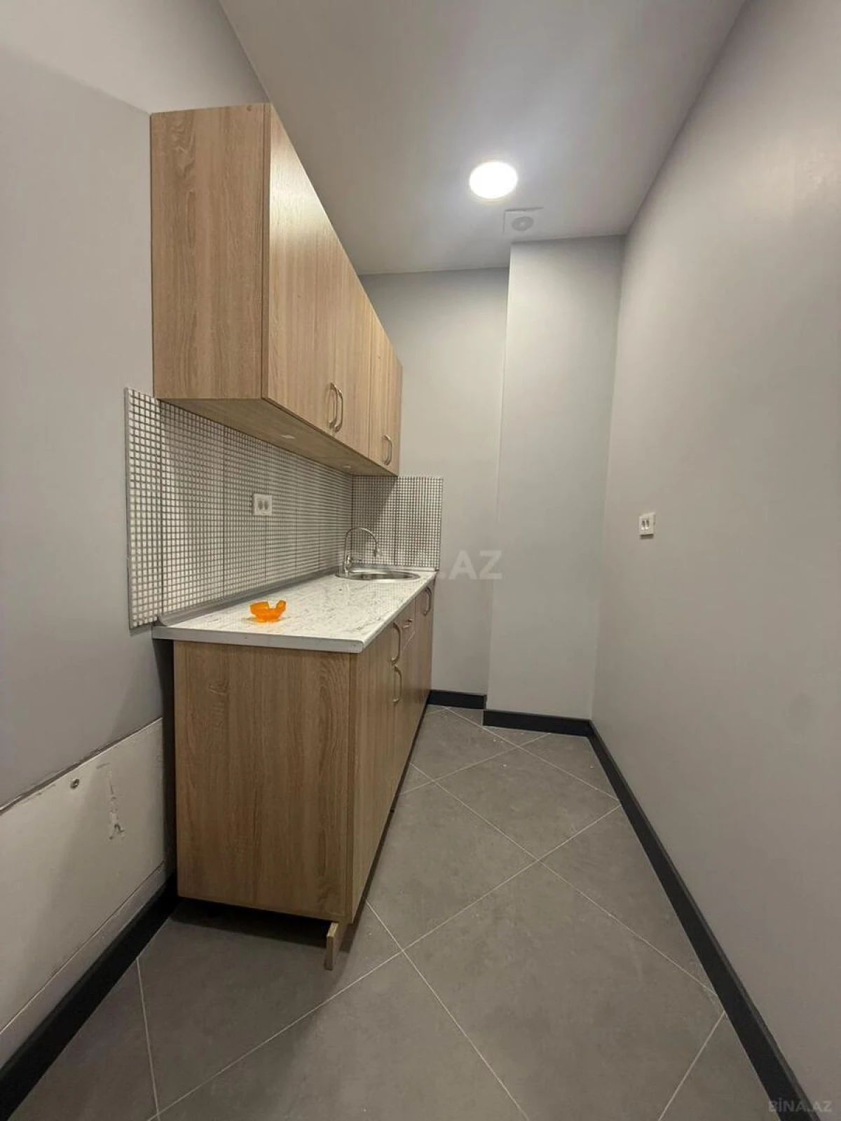 Kirayə verilir 3 otaqlı ofis 78 m²