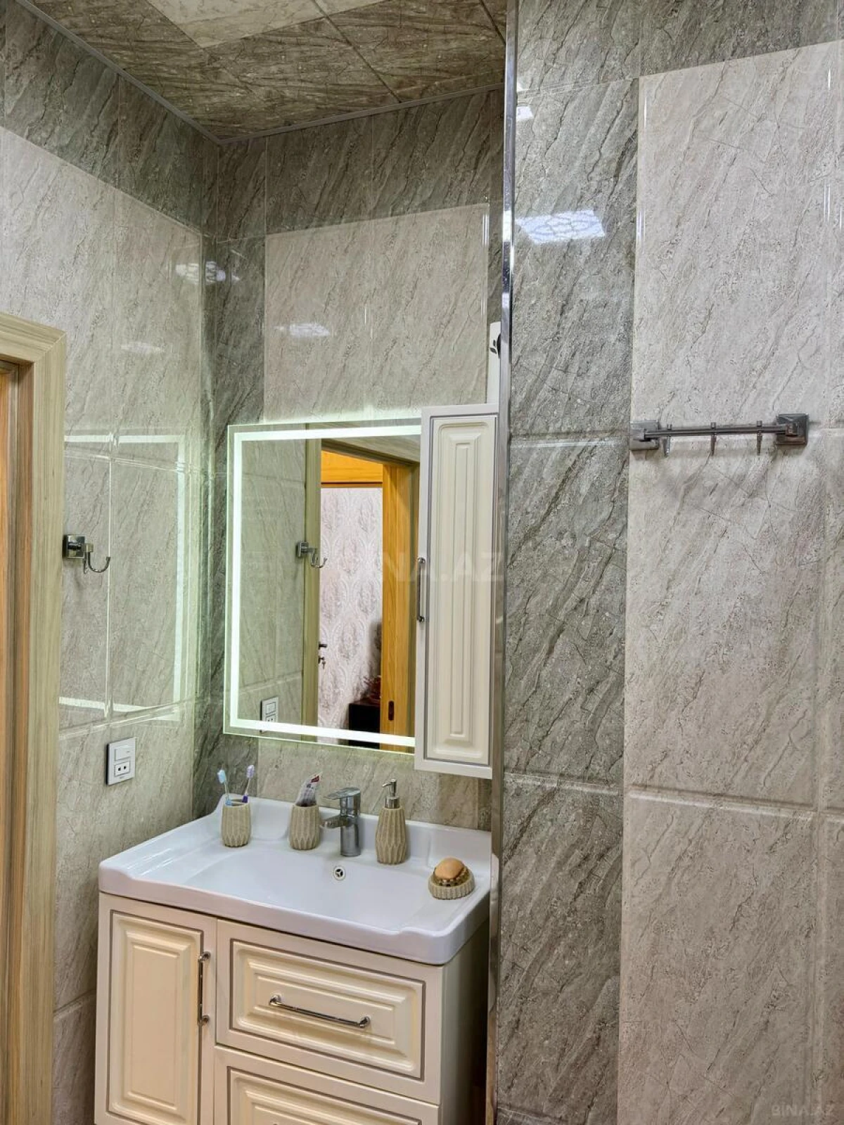 Satılır 3 otaqlı mənzil 90 m²