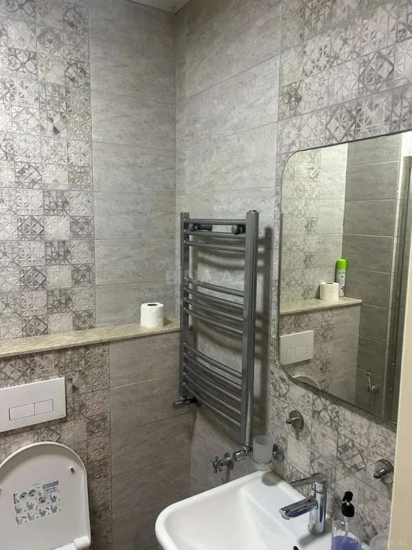 Kirayə verilir 2 otaqlı mənzil 60 m²