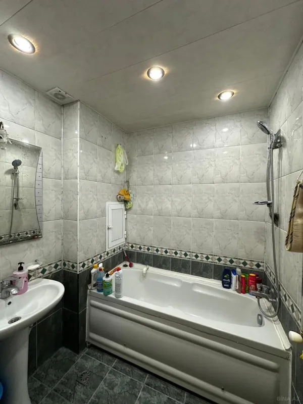 Satılır 3 otaqlı mənzil 87 m²