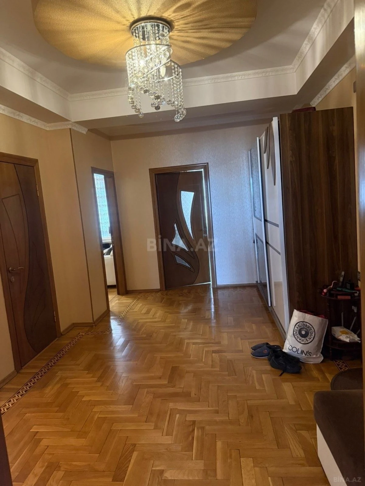 Satılır 3 otaqlı mənzil 125 m²