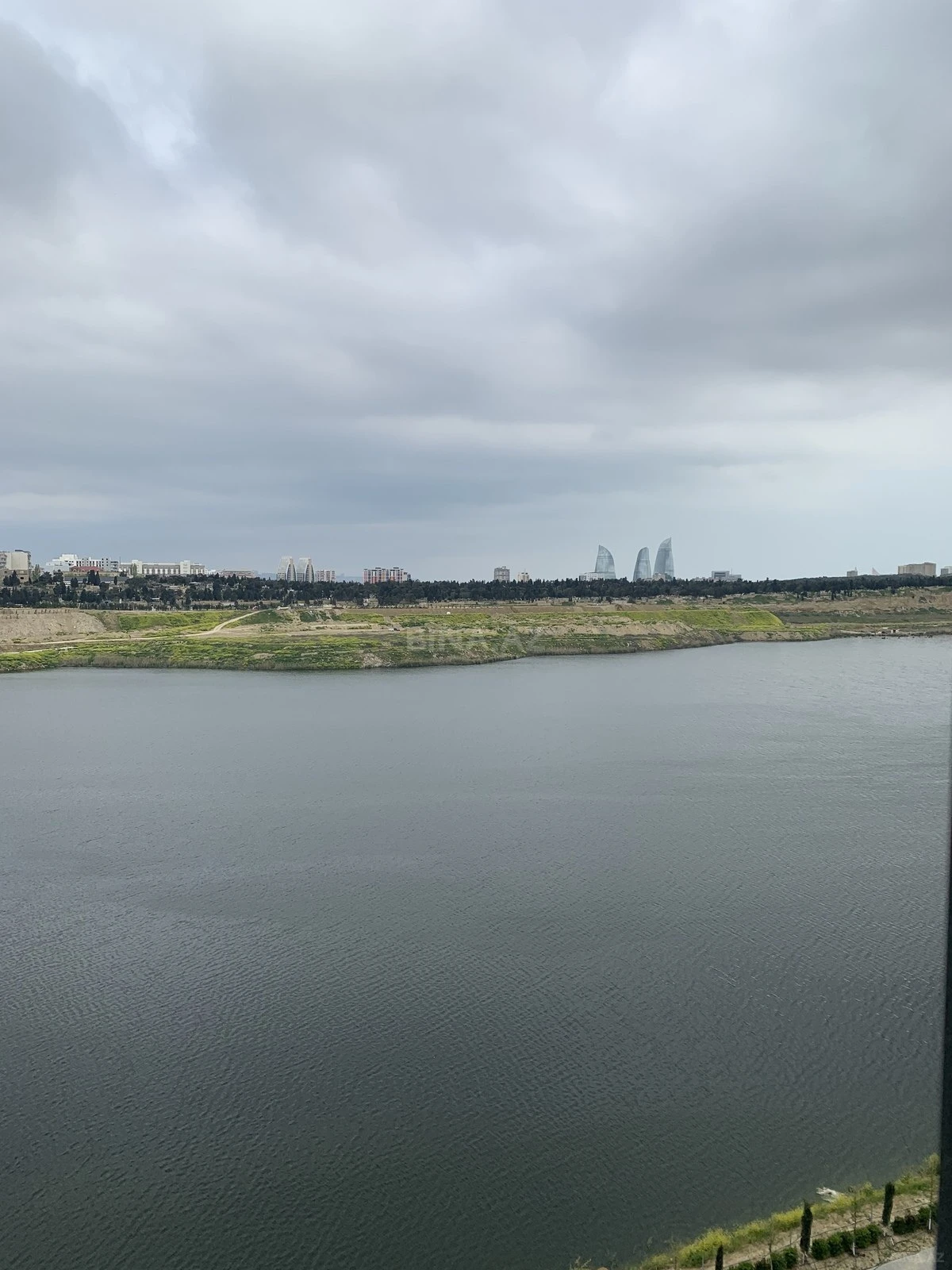 Satılır 2 otaqlı mənzil 48 m²