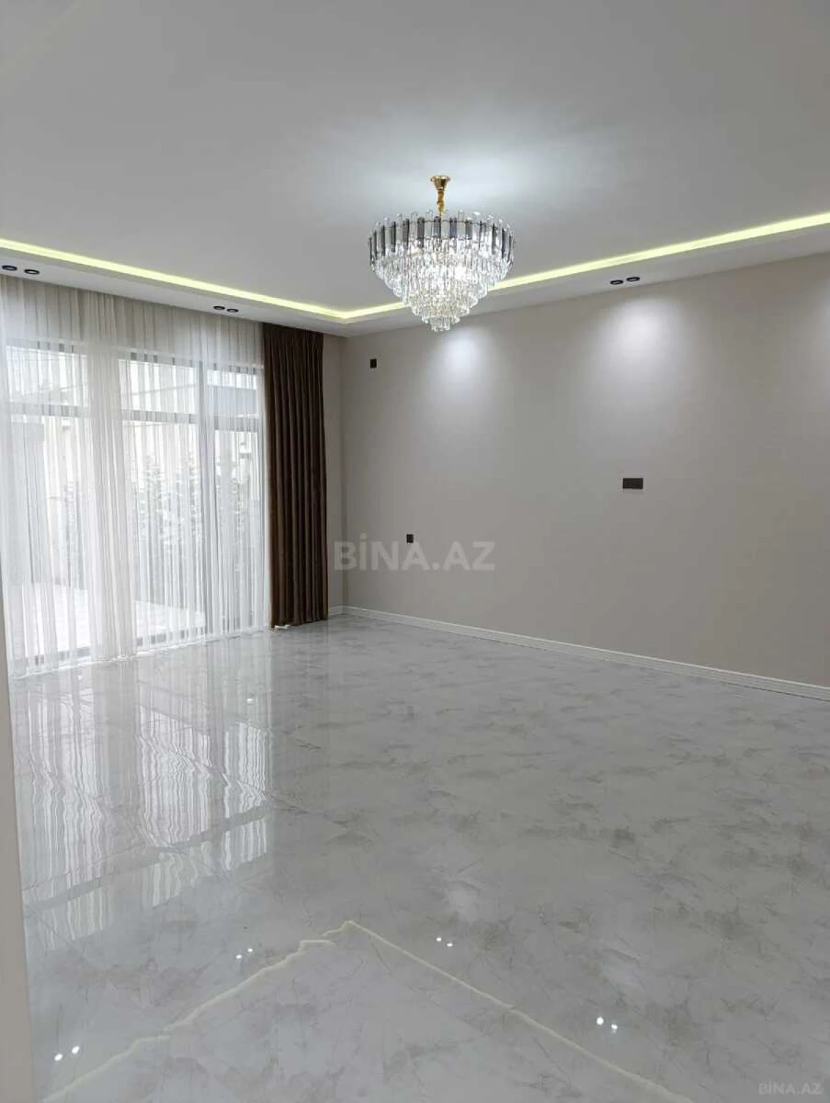 Satılır 4 otaqlı həyət evi 230 m²