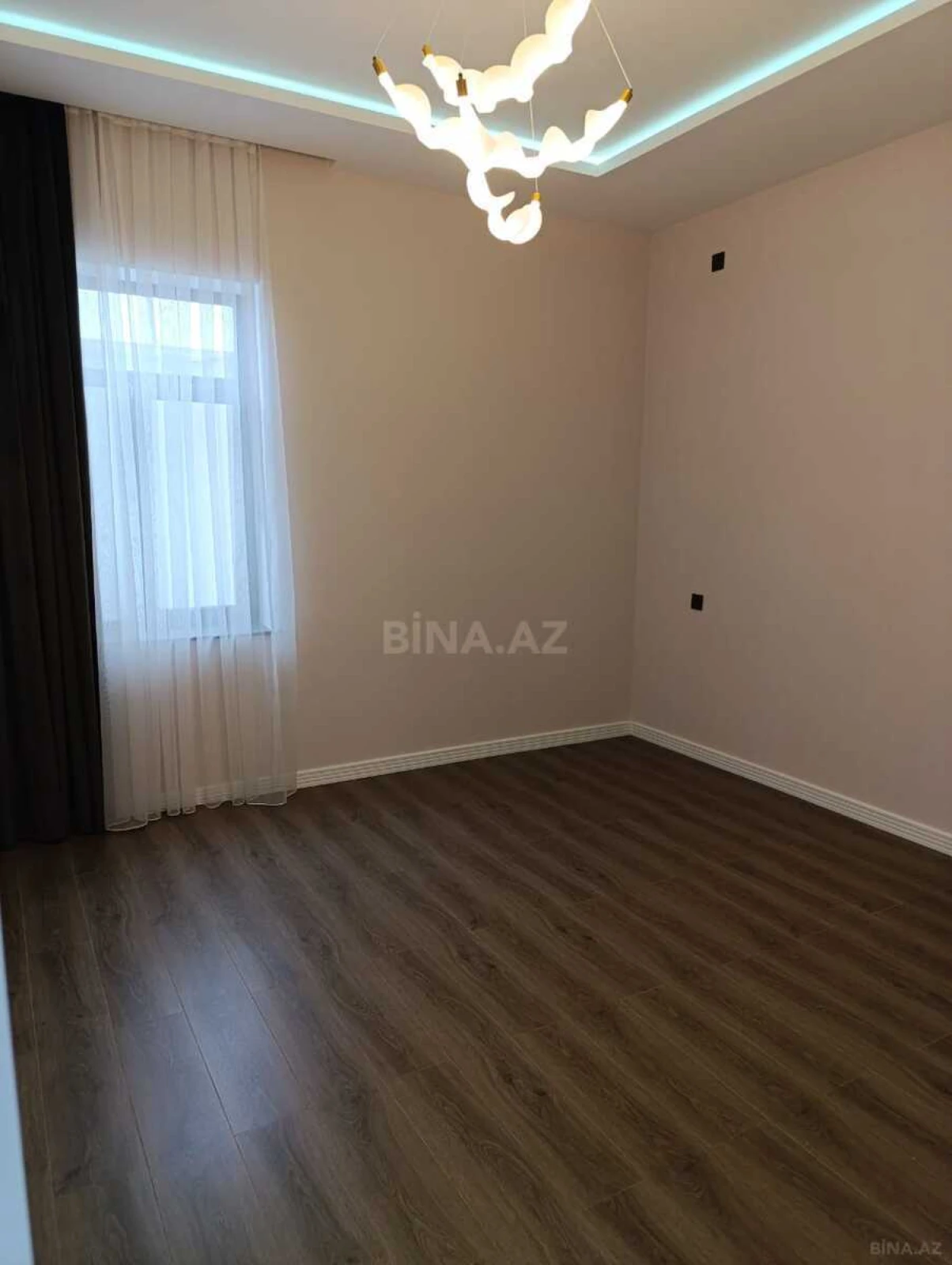Satılır 4 otaqlı həyət evi 230 m²